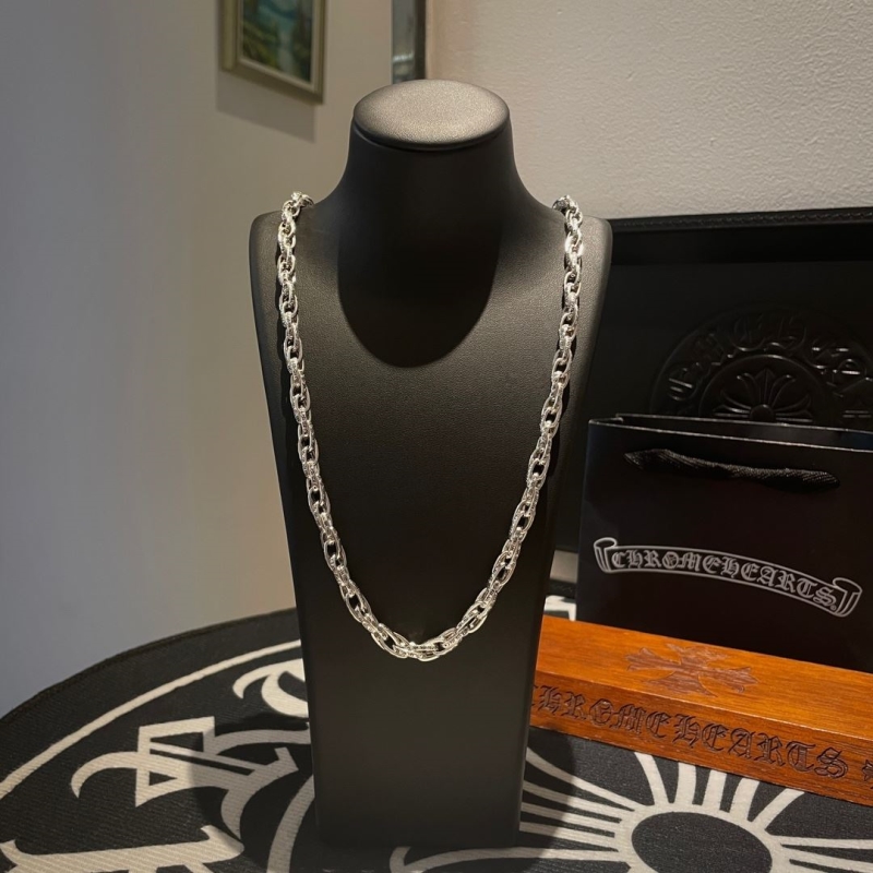 Ch**me He**ts necklaces